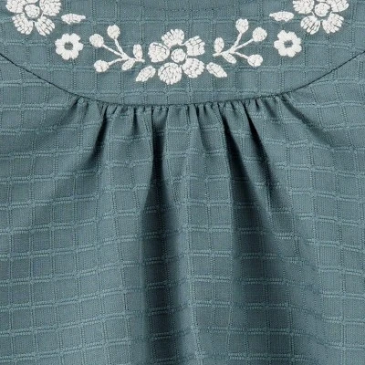 Carter's Just One You® Baby Girls' 2pc Embroidered Bubble Top & Bottom Set - Green 6 Carter's Just One You® Baby Girls' 2pc Embroidered Bubble Top & Bottom Set - Green - Image 4